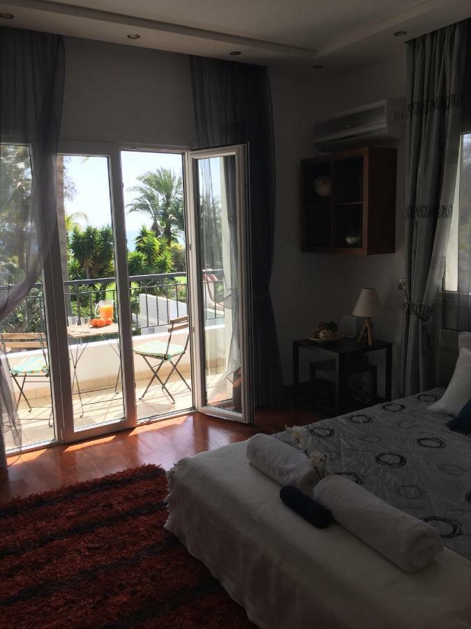 Deluxe First Line Villa เปร์โวเลีย ภายนอก รูปภาพ